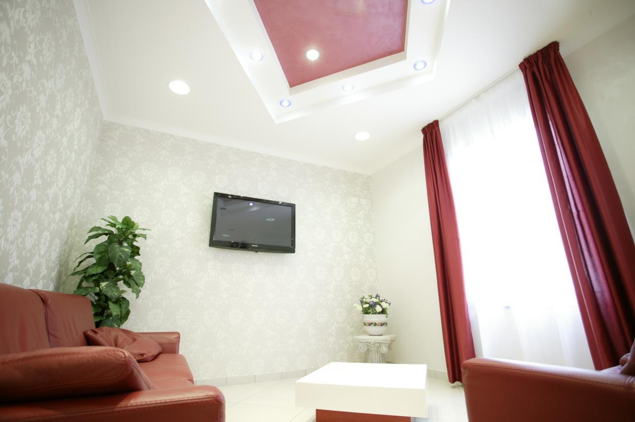 Hotel Le Lune กัตเตโออามาเร ภายนอก รูปภาพ
