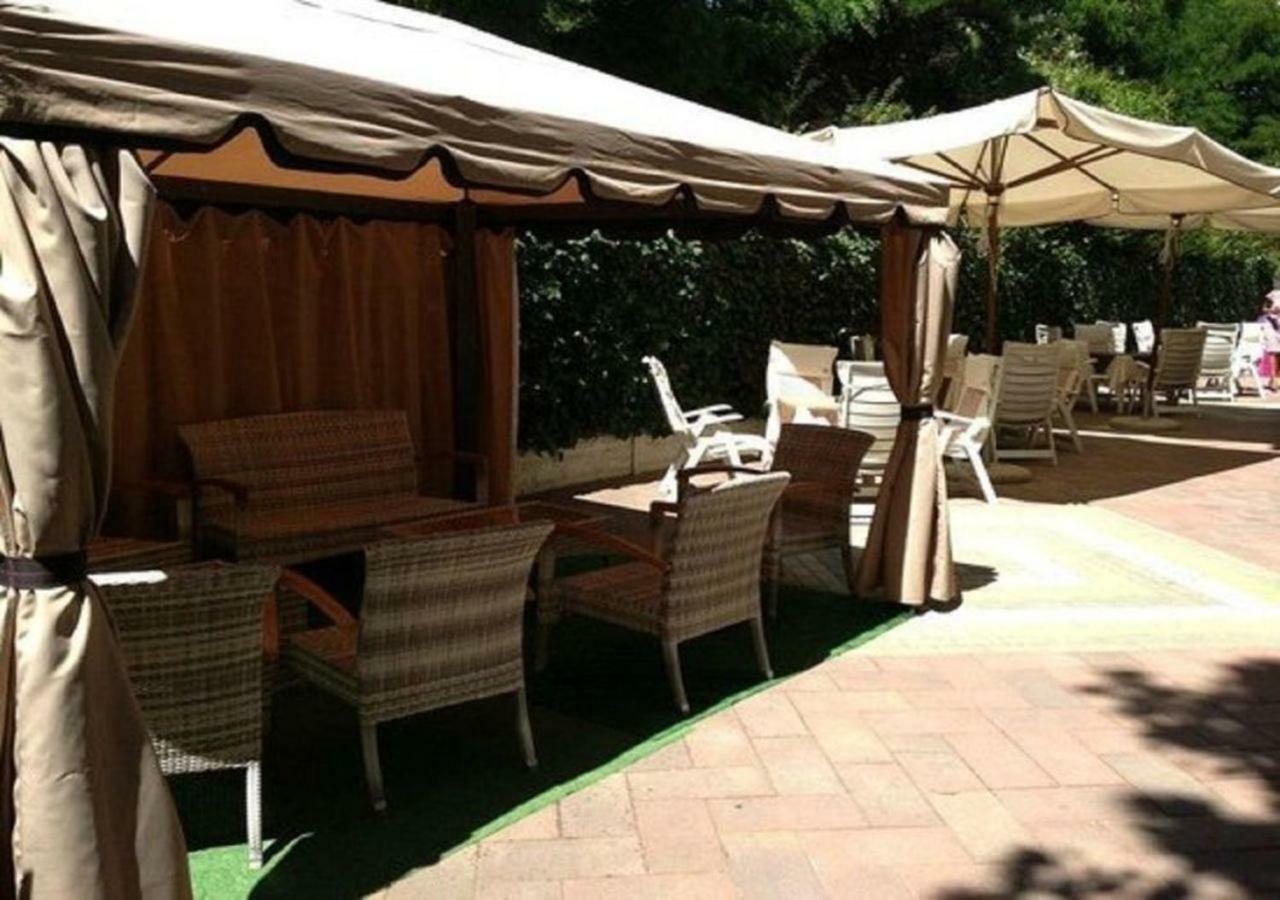 Hotel Le Lune กัตเตโออามาเร ภายนอก รูปภาพ