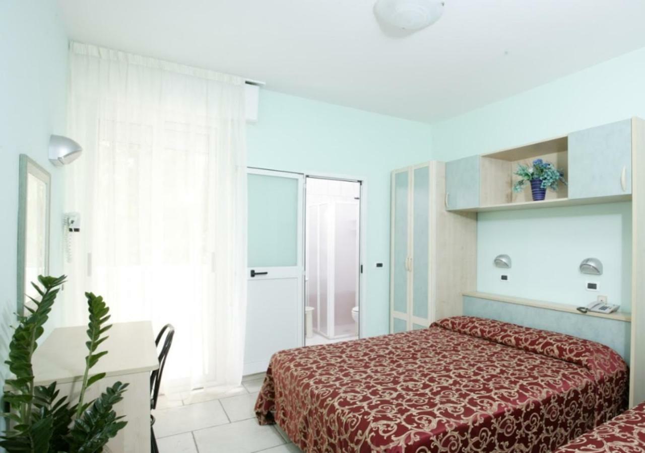 Hotel Le Lune กัตเตโออามาเร ภายนอก รูปภาพ